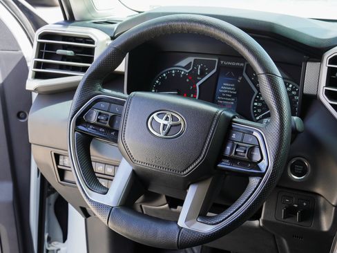 Used 2023 Toyota Tundra Limited AWD/4WD image 32