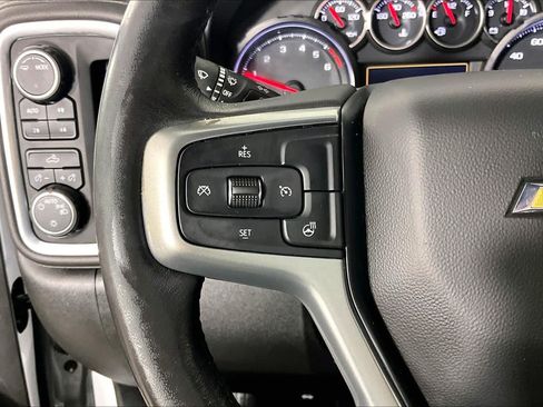 Used 2022 Chevrolet Silverado 1500 LT w/ Z71 Off-Road Package AWD/4WD image 23