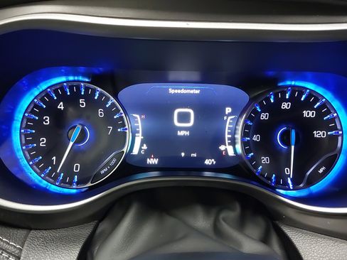 New 2026 Chrysler Pacifica Select image 18