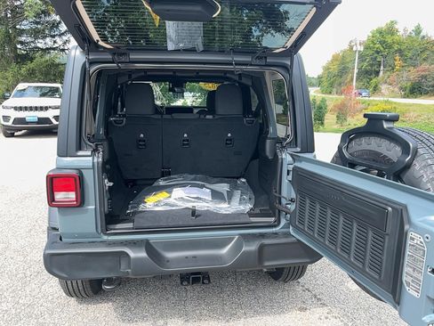 New 2025 Jeep Wrangler Unlimited Sport image 19