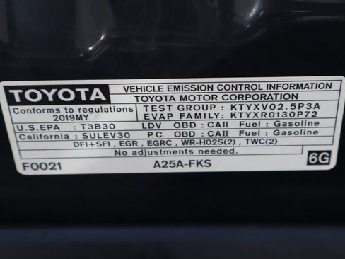 Used 2019 Toyota Camry SE FWD image 13