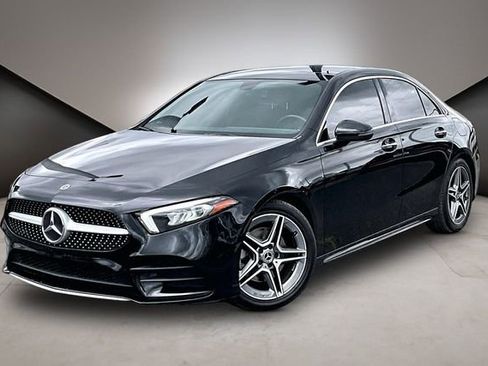 Used 2021 Mercedes-Benz A 220 4MATIC w/ AMG Line image 1