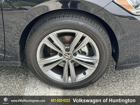Certified 2023 Volkswagen Jetta SE w/ Panoramic Sunroof Package FWD image 7