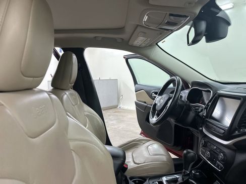 Used 2015 Jeep Cherokee Limited w/ Luxury Group image 22