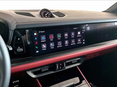 Used 2025 Porsche Cayenne GTS image 19