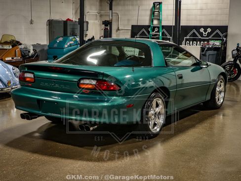 Used 1997 Chevrolet Camaro Z28 RWD image 8
