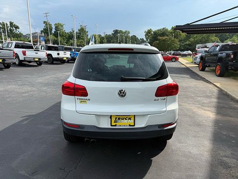 Used 2015 Volkswagen Tiguan SE FWD image 4