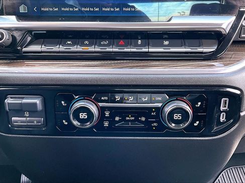 Certified 2025 Chevrolet Silverado 1500 LT RWD image 34