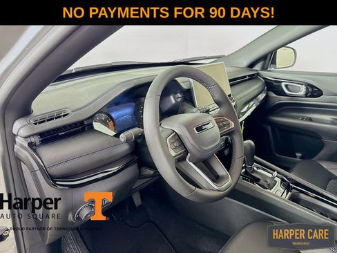 New 2026 Jeep Compass Latitude image 11