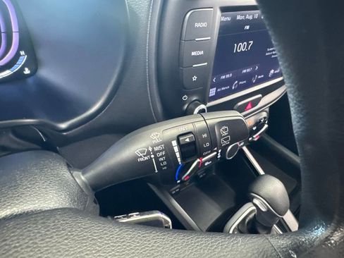 Used 2024 Kia Soul LX w/ Option Group 015 FWD image 21