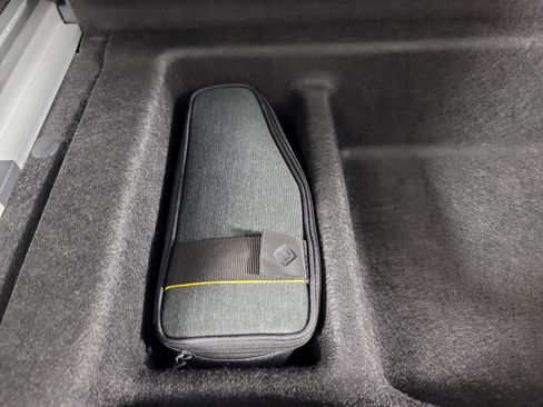 Used 2024 Rivian R1S Adventure AWD/4WD image 34