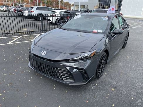 Certified 2025 Toyota Camry SE image 4