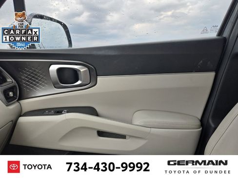 Used 2023 Kia Sorento EX image 30