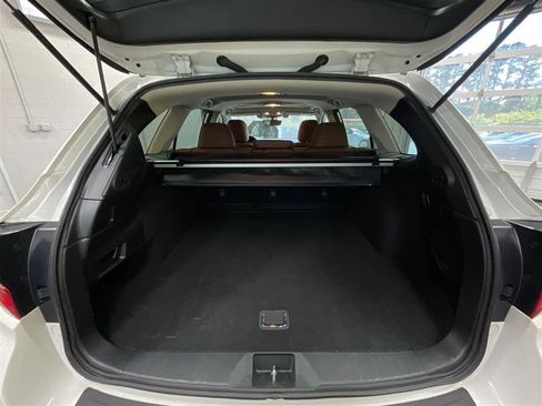 Used 2019 Subaru Outback 2.5i Touring w/ Popular Package #3A AWD/4WD image 22