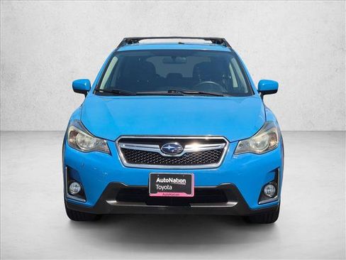 Used 2016 Subaru Crosstrek 2.0i Premium w/ Moonroof Package AWD/4WD image 2