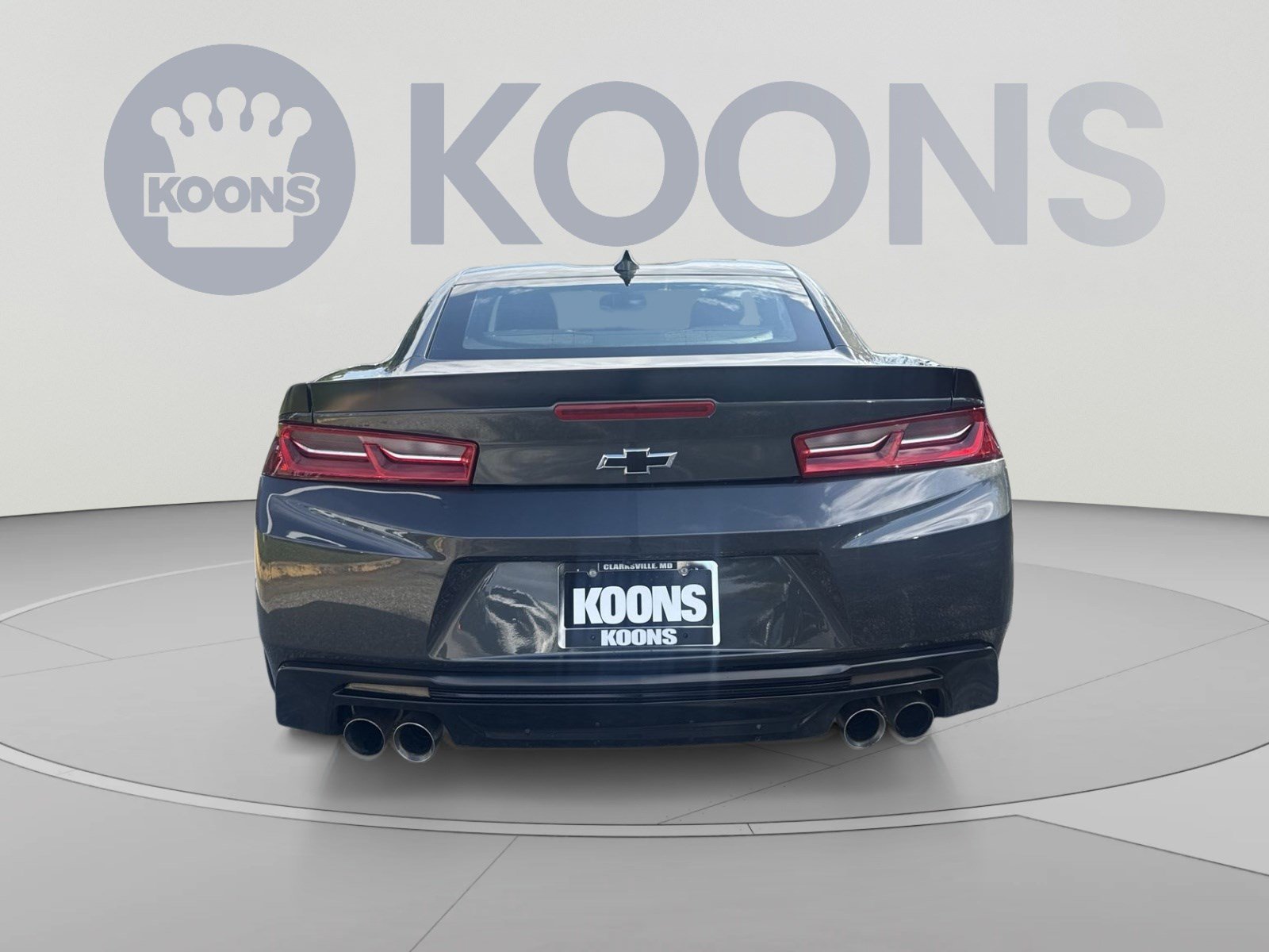 Used 2018 Chevrolet Camaro SS RWD image 4