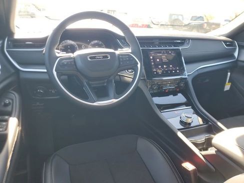 New 2025 Jeep Grand Cherokee L Altitude RWD image 12