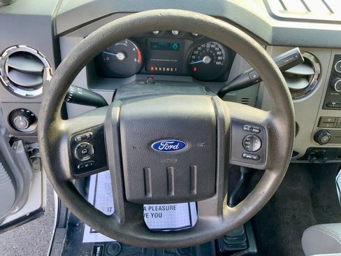 Used 2016 Ford F350 XLT w/ Camper Package AWD/4WD image 20