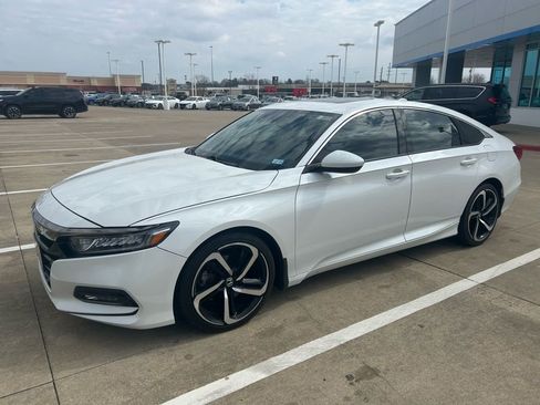 Used 2019 Honda Accord Sport image 14