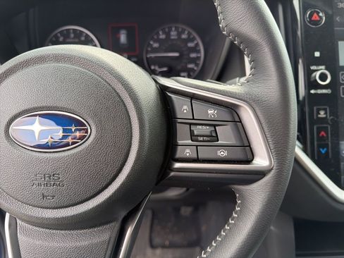 Certified 2025 Subaru Ascent Premium image 31