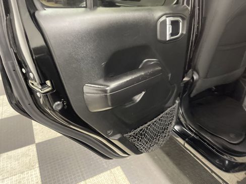 Used 2020 Jeep Gladiator Sport w/ Quick Order Package 24S image 15