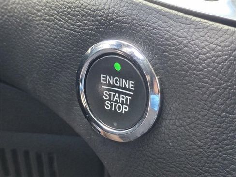 Used 2016 Ford Edge Titanium w/ Technology Package image 23