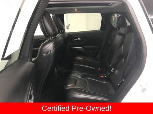 Certified 2022 Jeep Cherokee Latitude Lux w/ Sun & Sound Group image 26