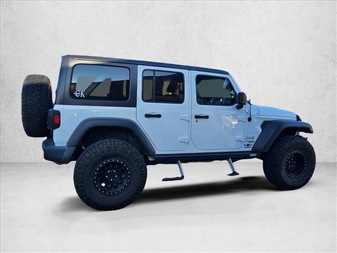 Used 2021 Jeep Wrangler Unlimited Sport image 4