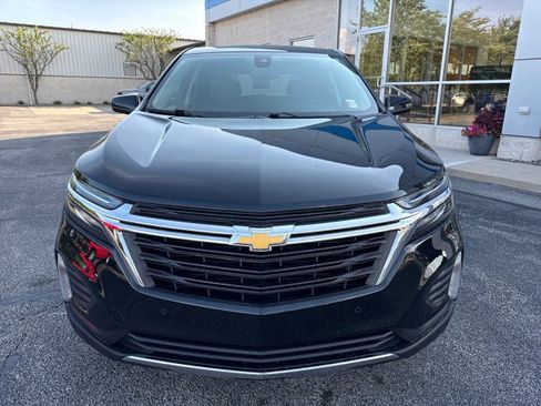 Used 2024 Chevrolet Equinox LT w/ LPO, Floor Liner Package FWD image 8