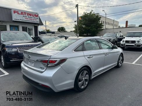 Used 2016 Hyundai Sonata Limited w/ Option Group 02 FWD image 5