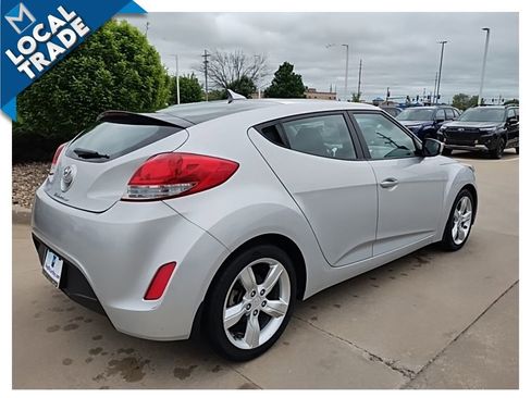 Used 2012 Hyundai Veloster FWD image 7