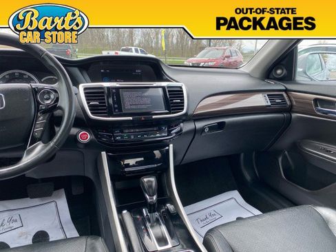 Used 2017 Honda Accord Touring image 22