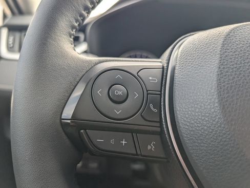 Used 2021 Toyota RAV4 XLE Premium AWD/4WD image 18