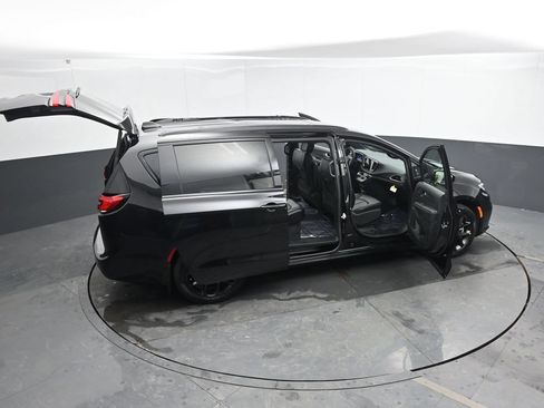 New 2026 Chrysler Pacifica Select w/ S Appearance Package FWD image 48