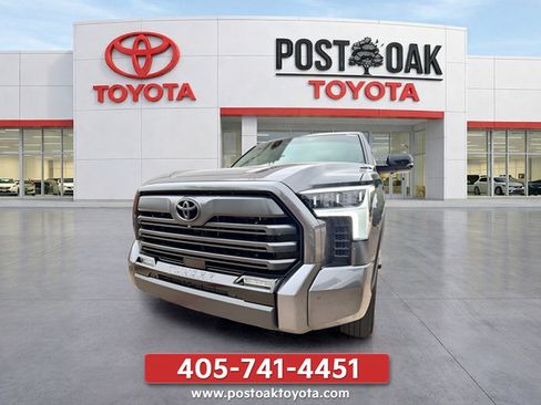 Used 2025 Toyota Tundra Limited AWD/4WD image 5