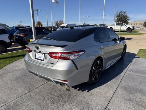 Used 2020 Toyota Camry XSE image 6