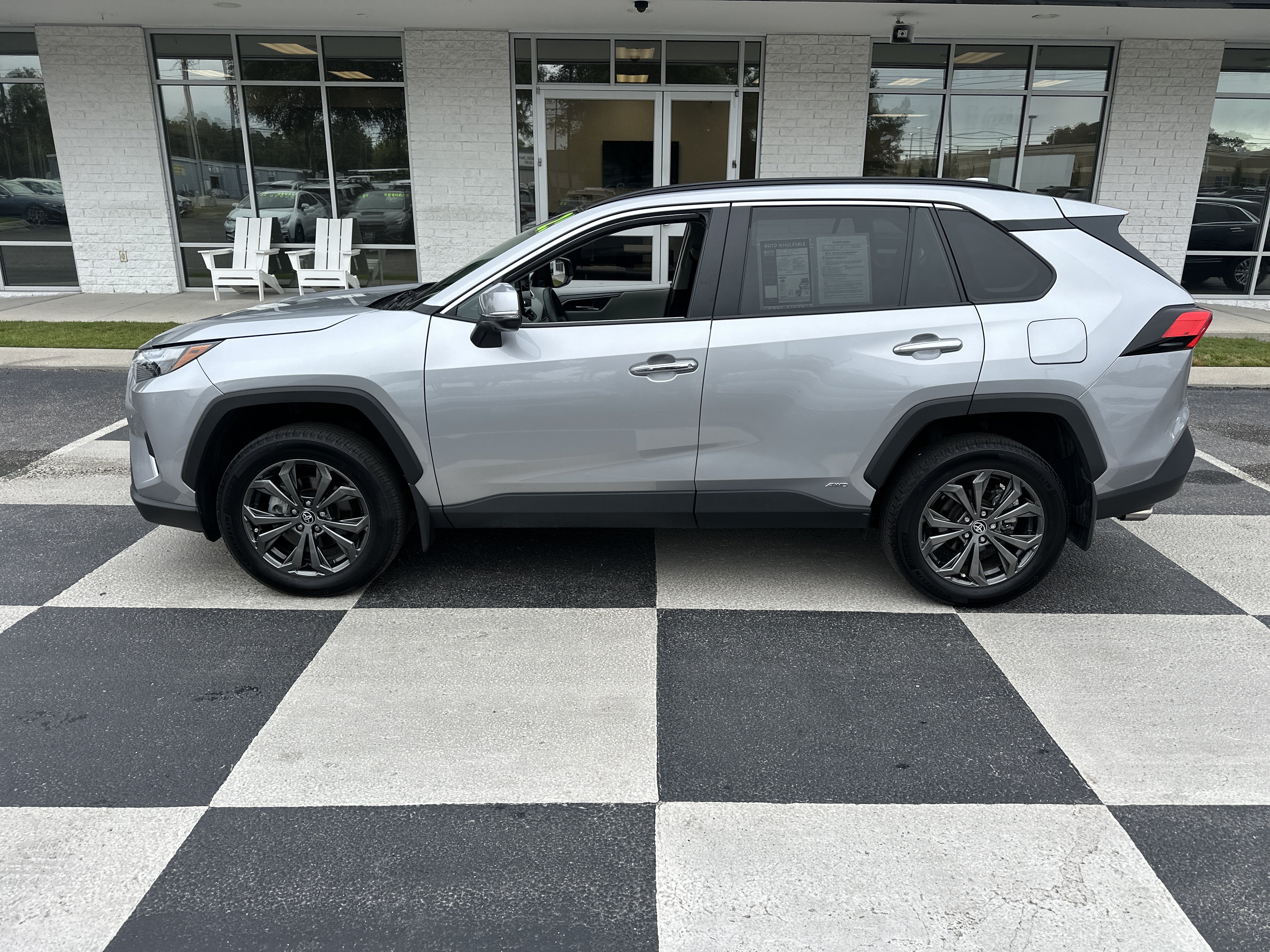Used 2025 Toyota RAV4 Limited w/ Advanced Technology Package AWD/4WD image 1
