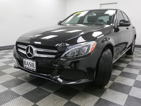 Used 2017 Mercedes-Benz C 300 4MATIC Sedan image 4