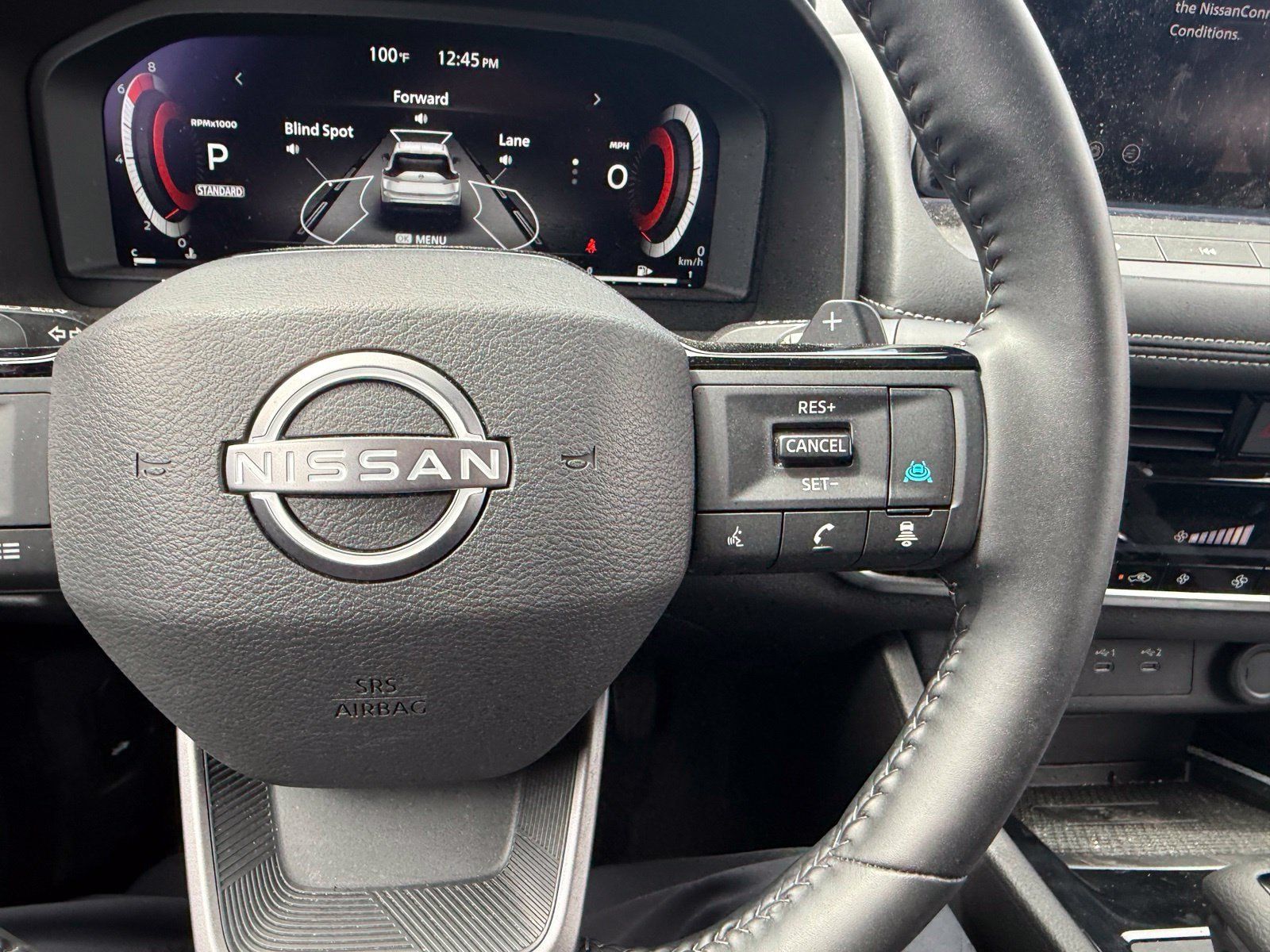 Used 2025 Nissan Rogue SL FWD image 18
