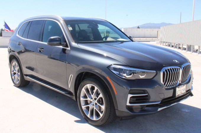 Used 2022 BMW X5 sDrive40i RWD image 2