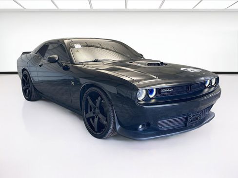Used 2018 Dodge Challenger R/T Scat Pack image 3
