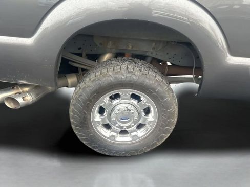 Used 2015 Ford F250 XLT w/ XLT Premium Package image 15