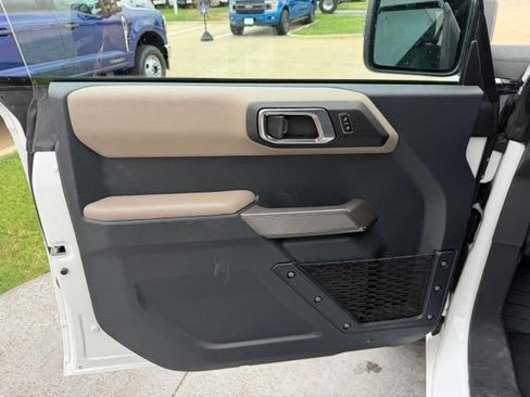 Certified 2023 Ford Bronco Wildtrak AWD/4WD image 8