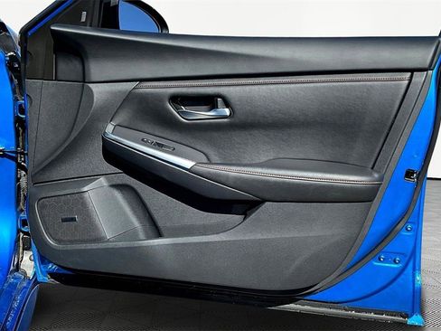 Used 2024 Nissan Sentra SR w/ SR Premium Package image 24