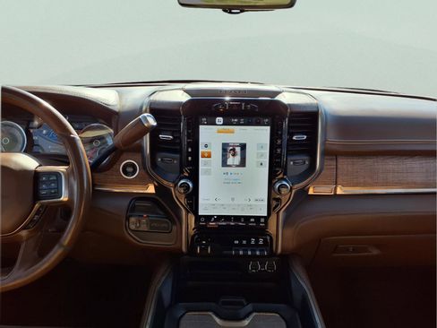 Used 2022 RAM 3500 Limited image 15