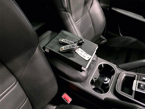 Certified 2023 Porsche Cayenne image 16