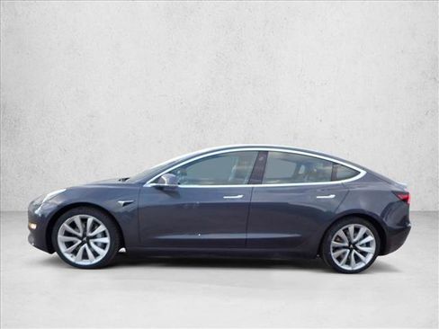 Used 2018 Tesla Model 3 Long Range image 2