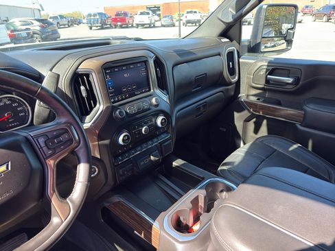 Used 2023 Chevrolet Silverado 2500 High Country w/ Z71 Off-Road Package image 11