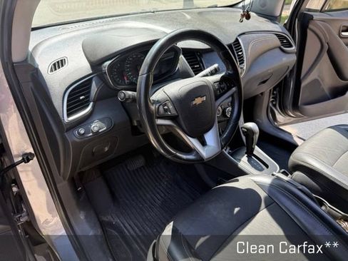 Used 2020 Chevrolet Trax LT w/ LT Convenience Package FWD image 7