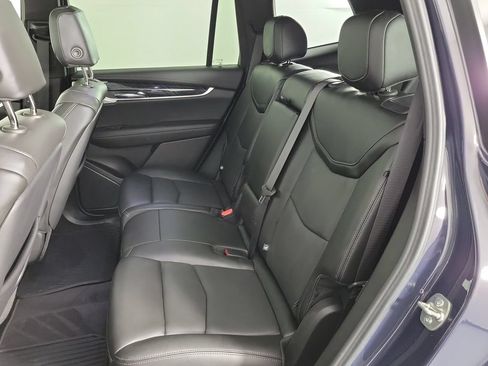 Used 2024 Cadillac XT6 Premium Luxury FWD image 10